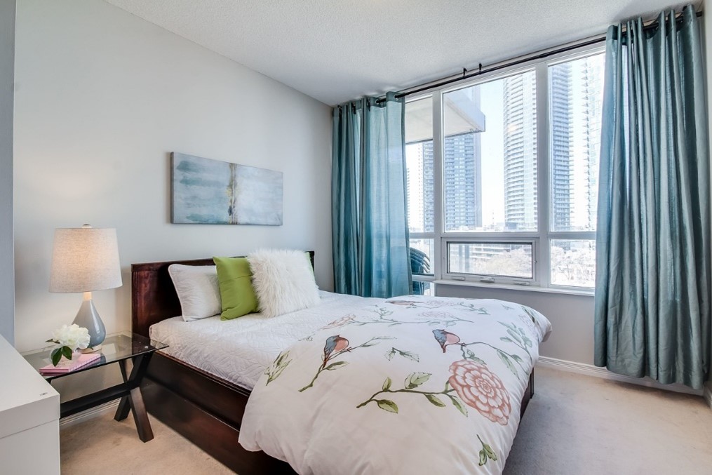 Image of an interior bedroom of an apartment.